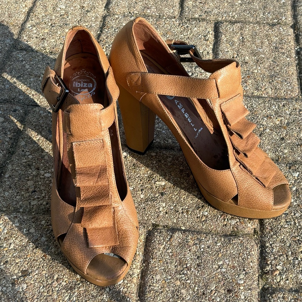 VTG Tan Nude Ibiza Ruffle Ankle T Strap Last Platform Heels Heels sz9.5 GUVTC